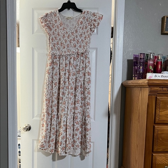 Dresses & Skirts - Indigo Rose Floral Maxi Dress - White with Rust Pink Flowers